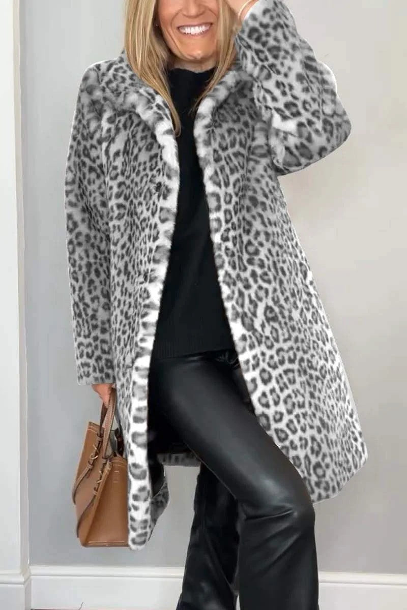 Exklusiver Leopardenmantel