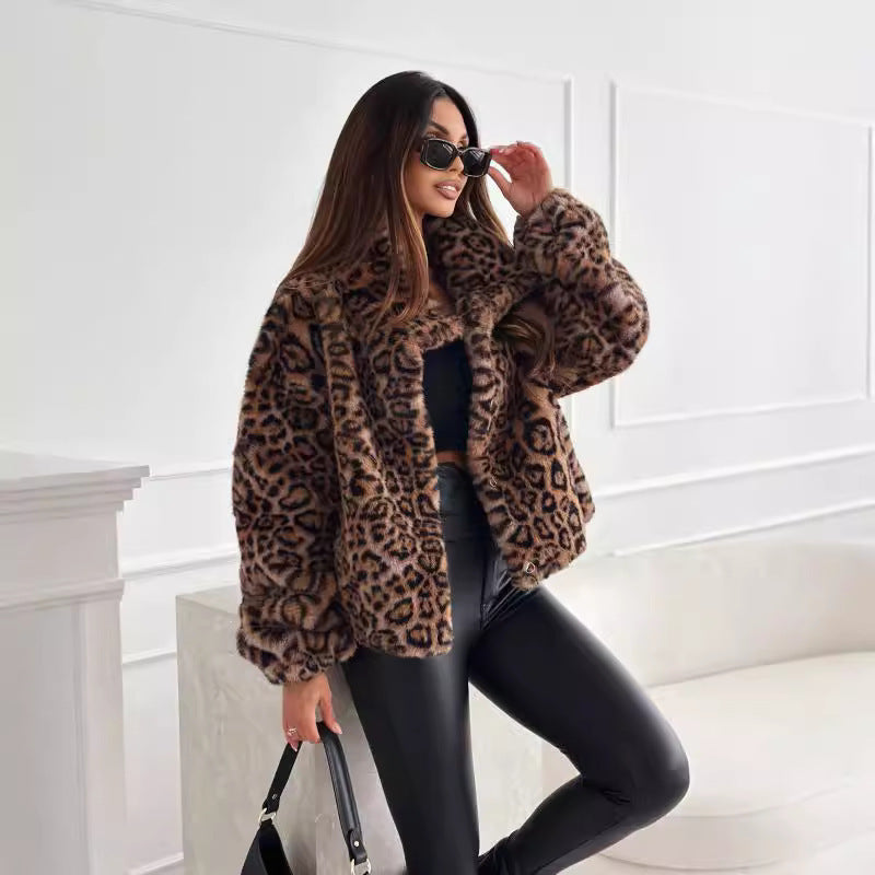 Kurzmantel mit Leopardenmuster