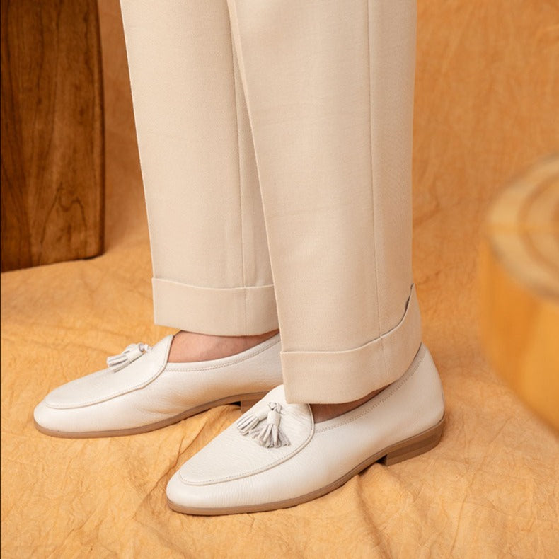 Belgische Loafers aus Leder mit Quaste und Kieselgur