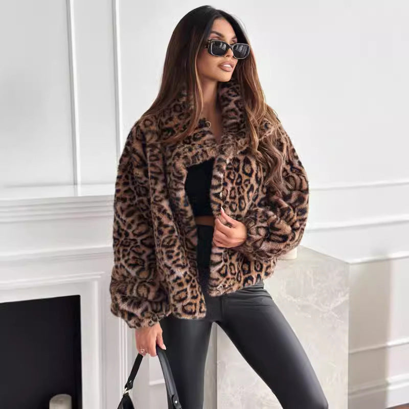 Kurzmantel mit Leopardenmuster