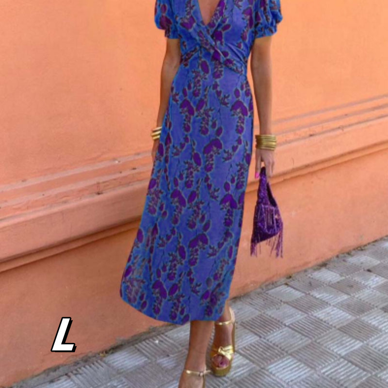 Kleid mit Schlitz und Blumenmuster