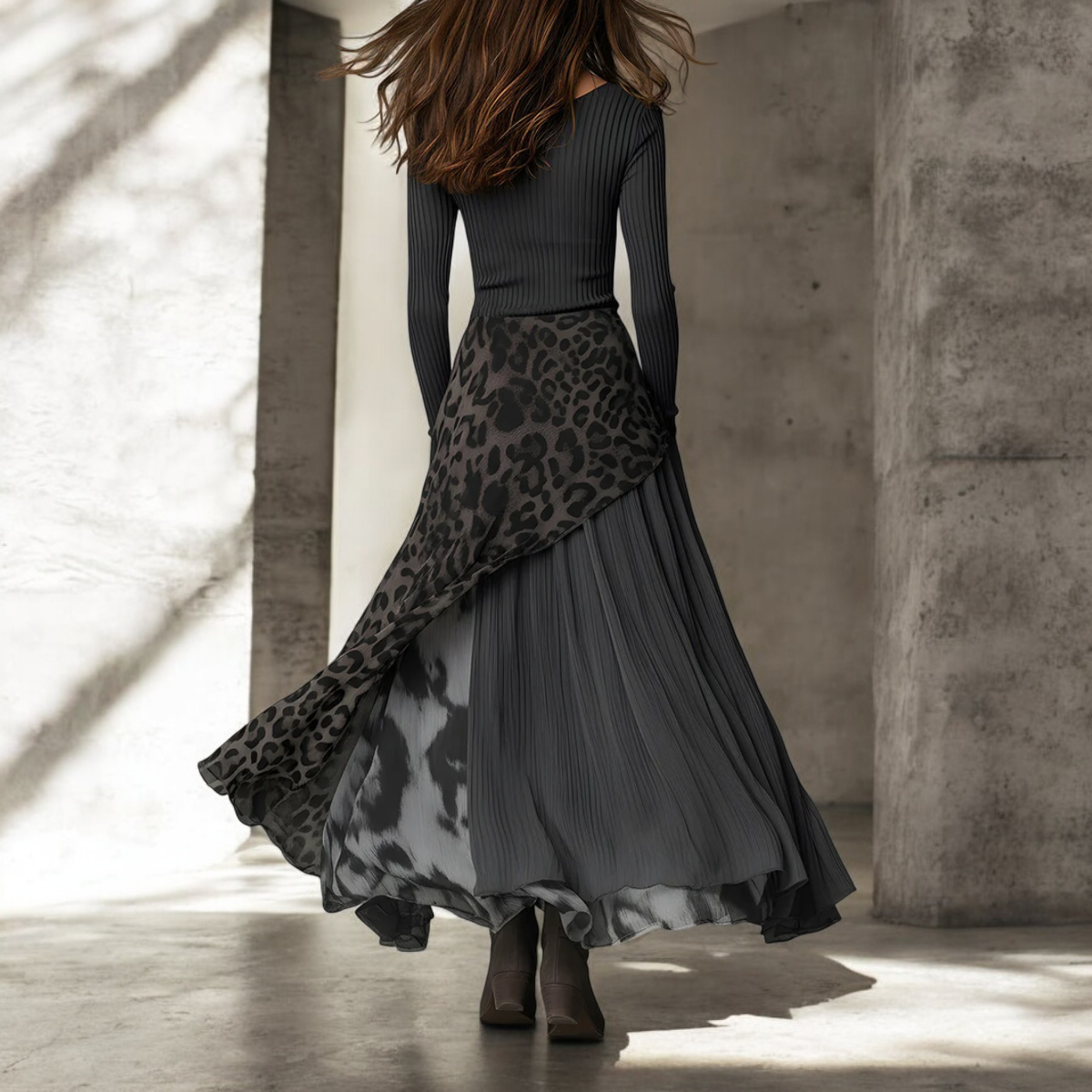 NKEM | Langes Kleid mit elegantem Leopardenprint