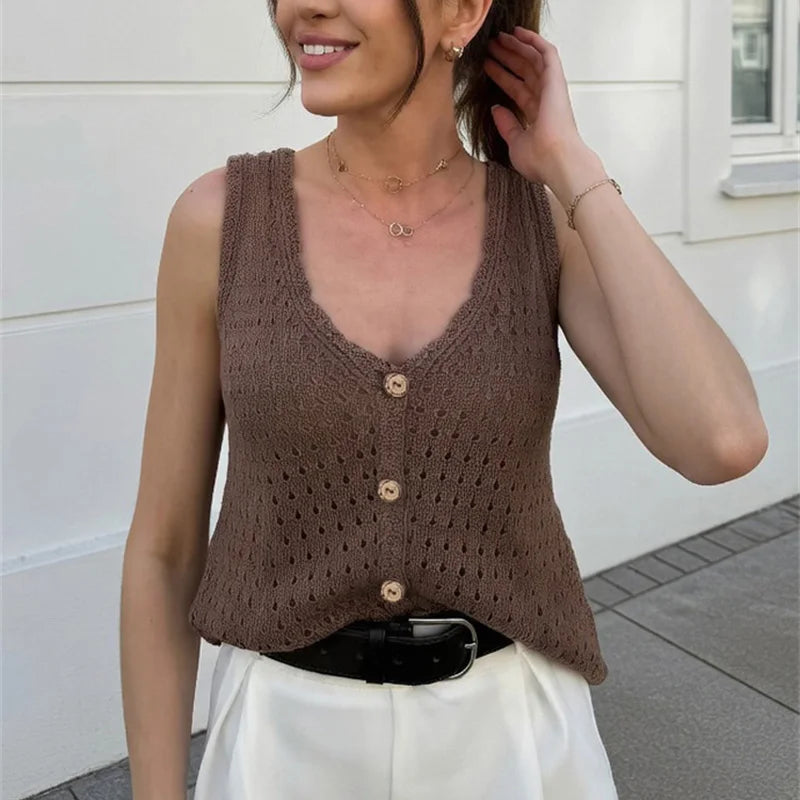 Sabine | Ärmelloses Stricktop mit Knopfleiste