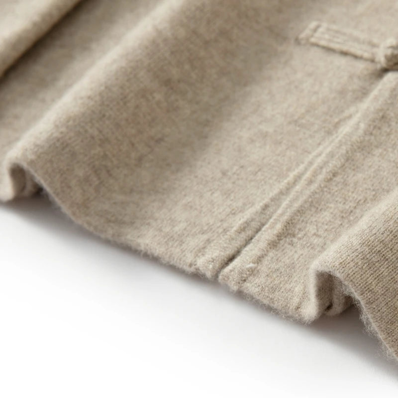 Nico | Strickjacke mit Rundhals und Knebelverschluss