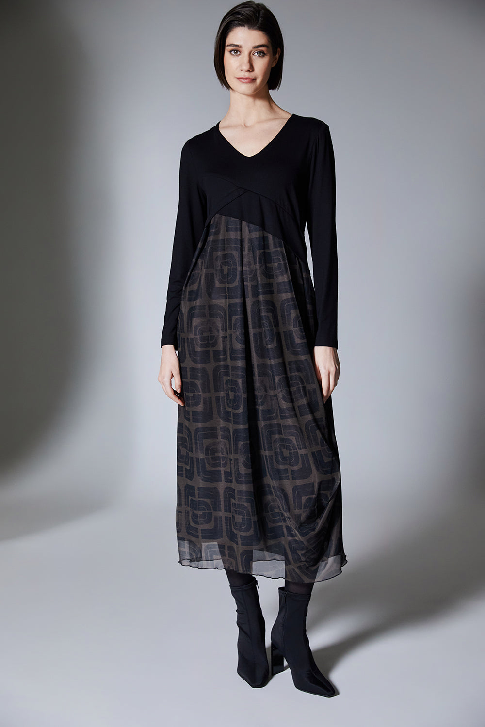 Maeve | Midi-Kleid aus schwarzem Jersey und Strick