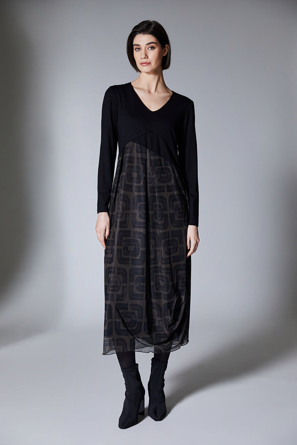 Maeve | Midi-Kleid aus schwarzem Jersey und Strick