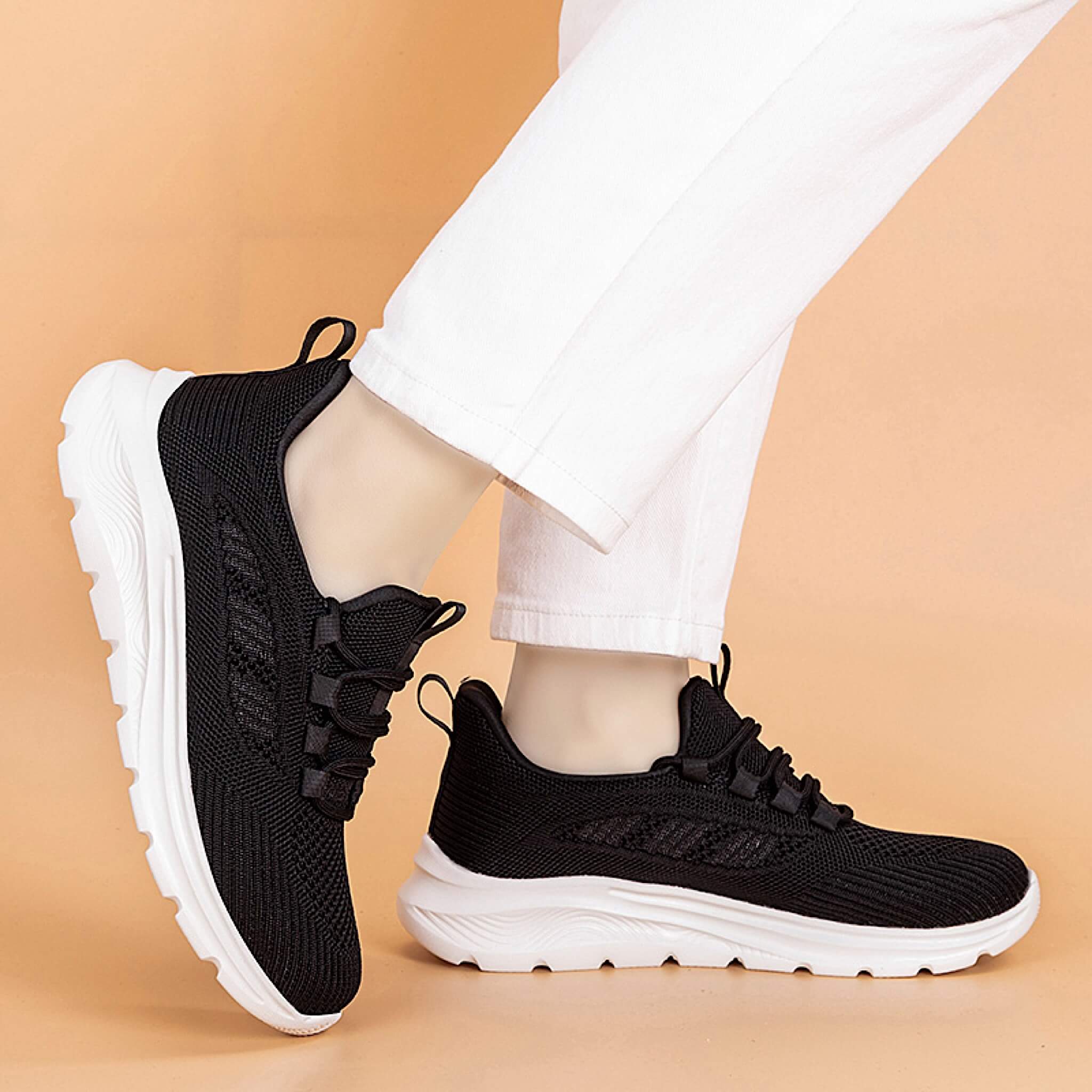 Schwarzkomfort Sneaker