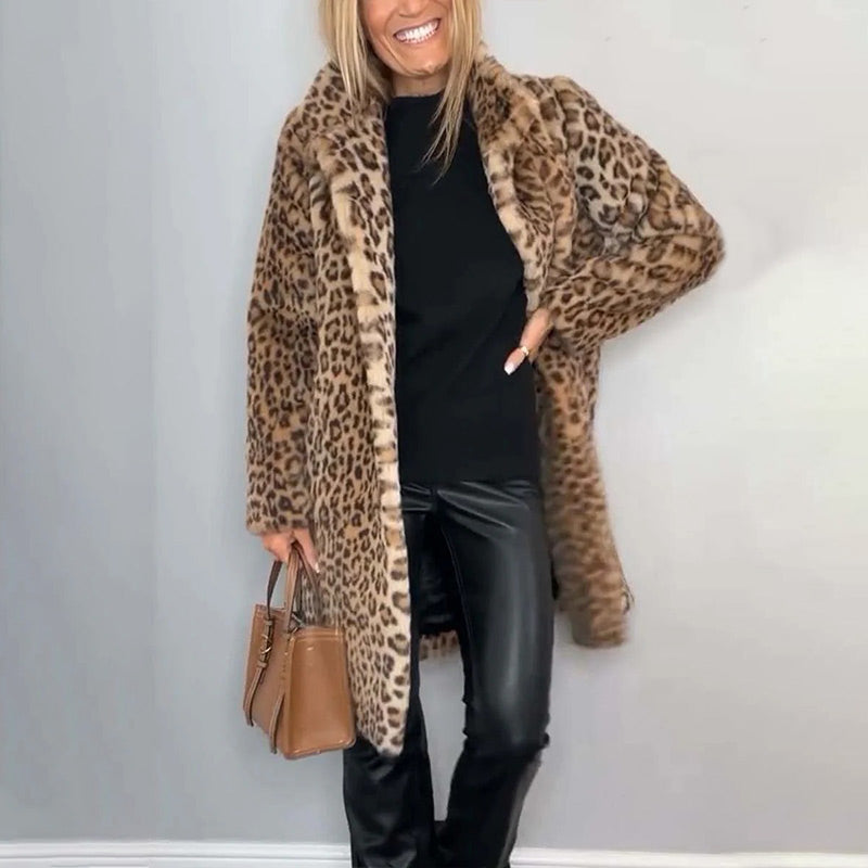 Leona | Mittellange Jacke mit Leopardenmuster