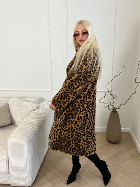 Mantel mit Leopardenmuster
