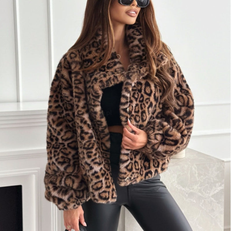 Kurzmantel mit Leopardenmuster