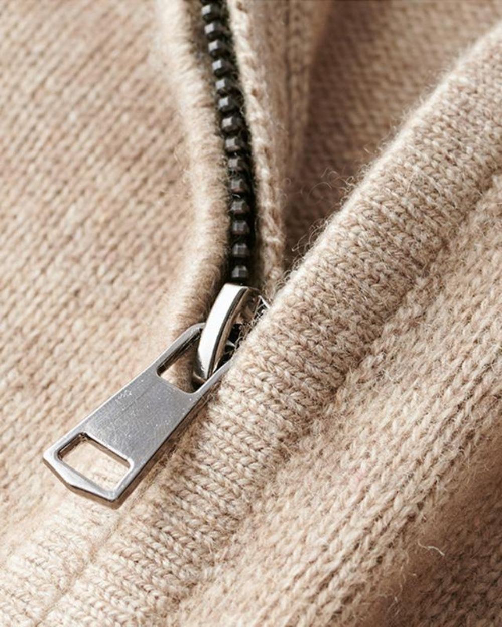 Eleganter Zip-Pullover