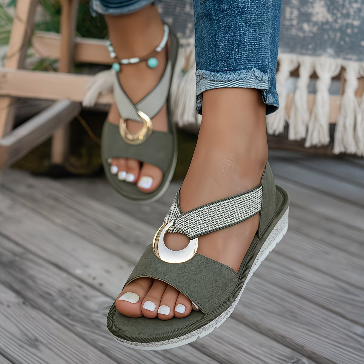 Aivela | Damen Flache Sandalen mit Metallring