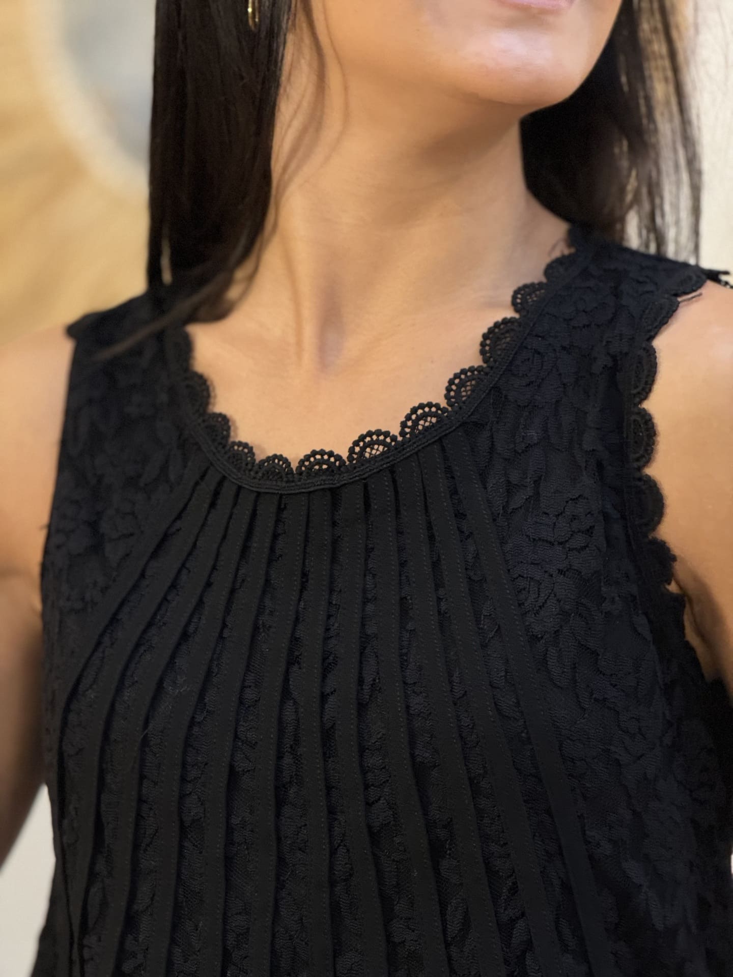 Jade Damen-Top – Elegantes ärmelloses Oberteil mit modernem Schnitt