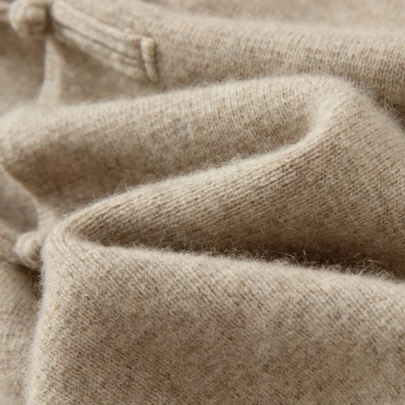 Nico | Strickjacke mit Rundhals und Knebelverschluss