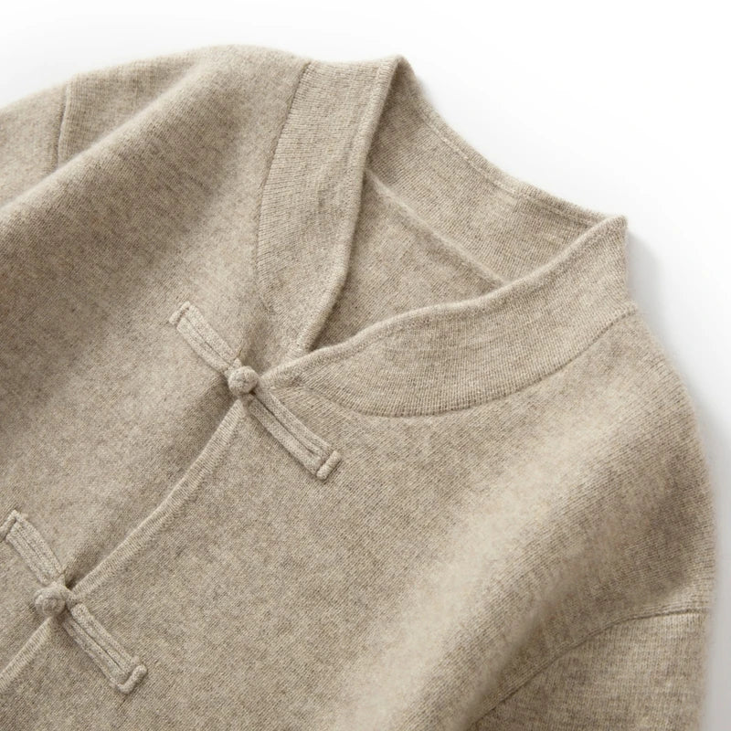 Nico | Strickjacke mit Rundhals und Knebelverschluss