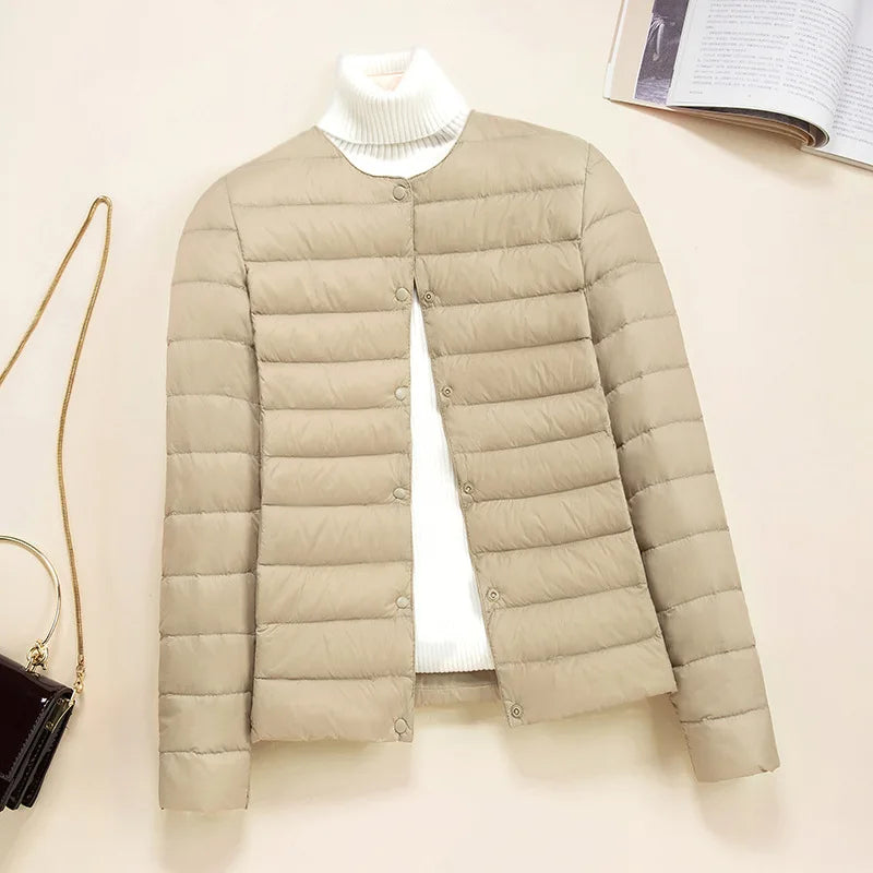 Andromeda | Slim Fit O-Ausschnitt V-Ausschnitt Damen Kurze Steppjacke