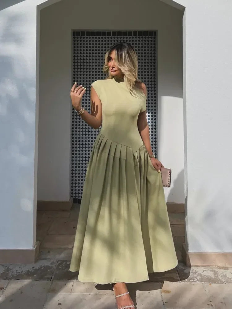 Marcella | Maxikleid mit hohem Kragen und Faltenrock