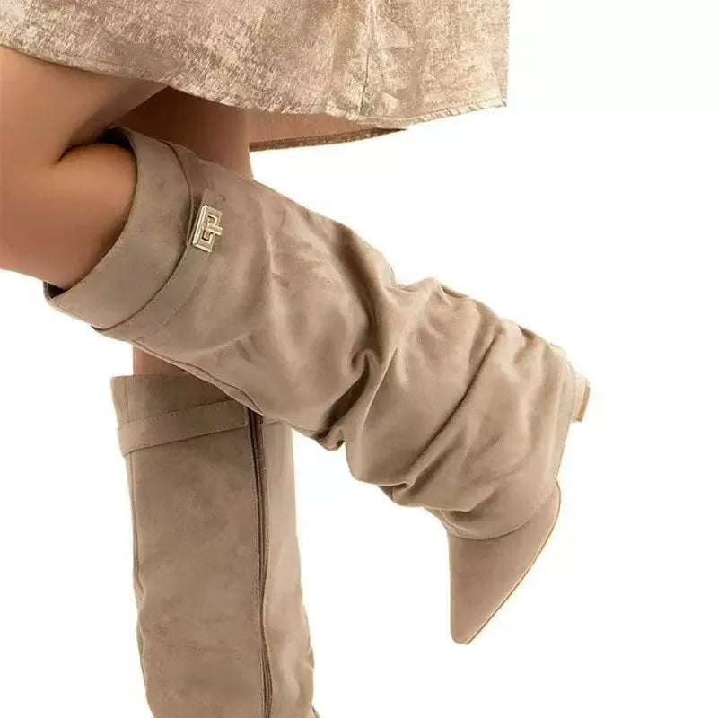 Acacia | Damen Knöchelhohe Stiefel mit Metall-Schnalle und spitzer Zehe